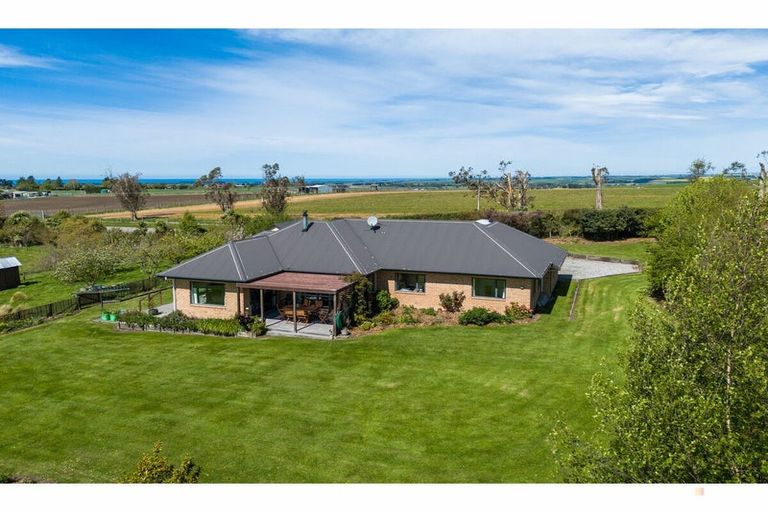 Photo of property in 854 Fairview Road, Claremont, Timaru, 7972