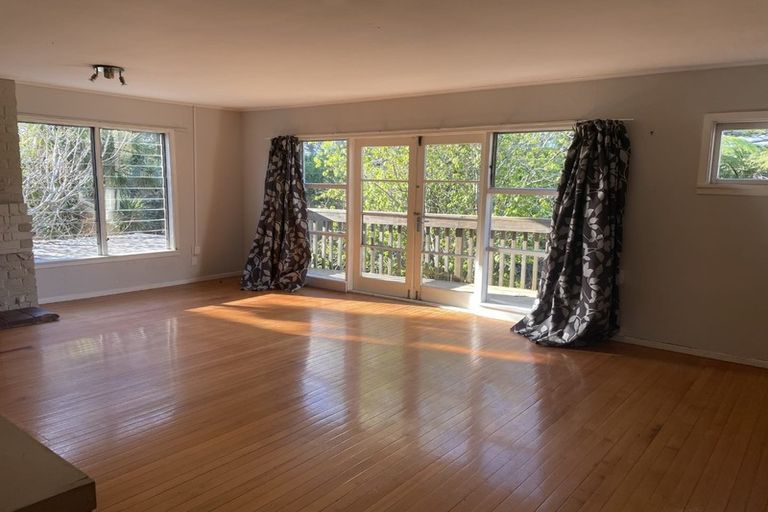 Photo of property in 19 Golf Road, New Lynn, Auckland, 0600