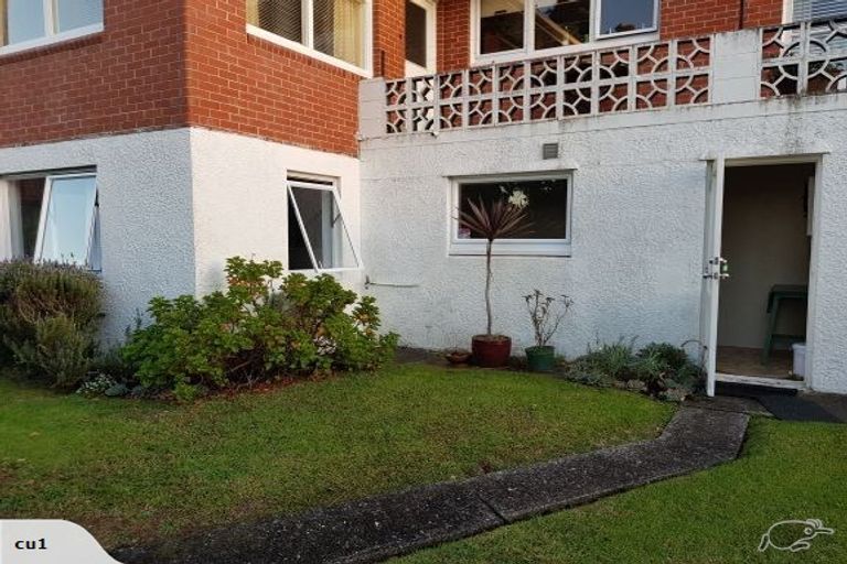 Photo of property in 92 Pleasant Road, Titirangi, Auckland, 0604