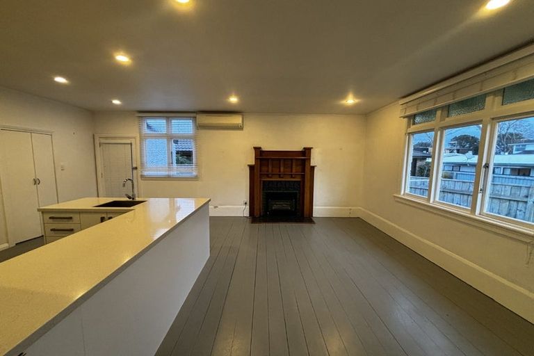 Photo of property in 8 Bell Street, Welbourn, New Plymouth, 4310