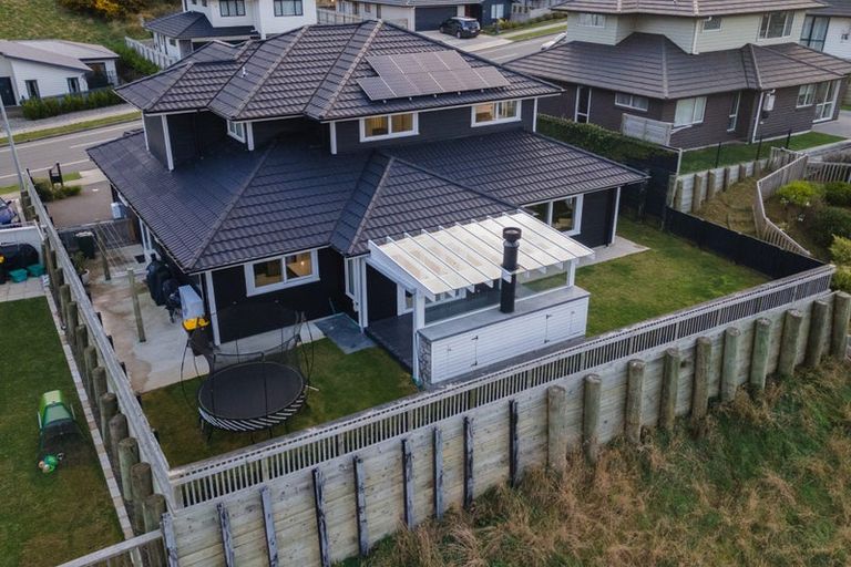 Photo of property in 100 Melksham Drive, Churton Park, Wellington, 6037