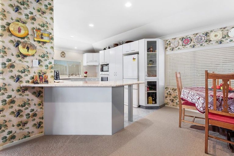 Photo of property in 118 Hillcrest Road, Whakatane, 3120