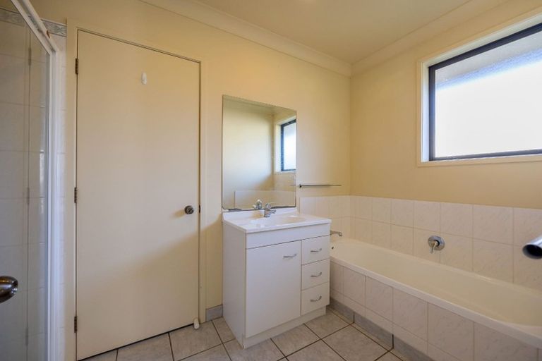 Photo of property in 11 Fresil Lane, Massey, Auckland, 0614