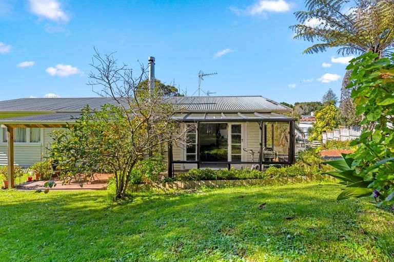 Photo of property in 1/11a Agincourt Street, Glenfield, Auckland, 0629