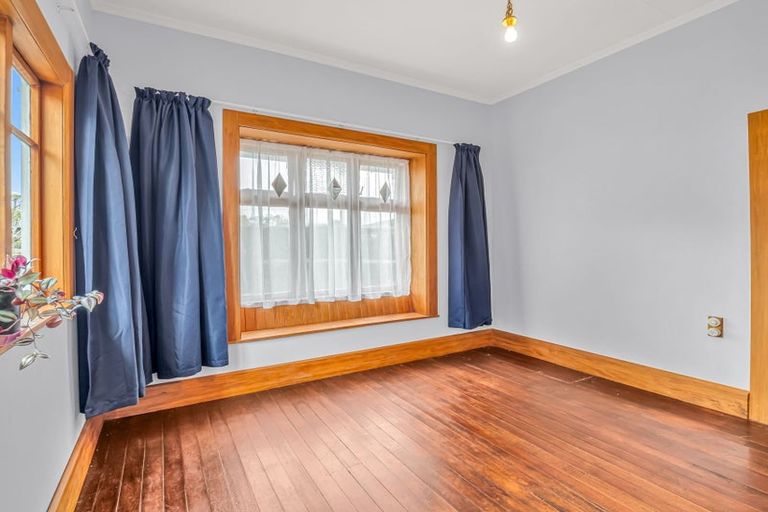 Photo of property in 17 Sussex Street, Levin, 5510