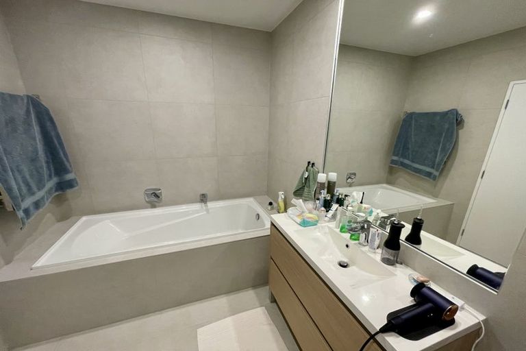 Photo of property in 20 Owen Chapman Drive, Red Beach, 0932