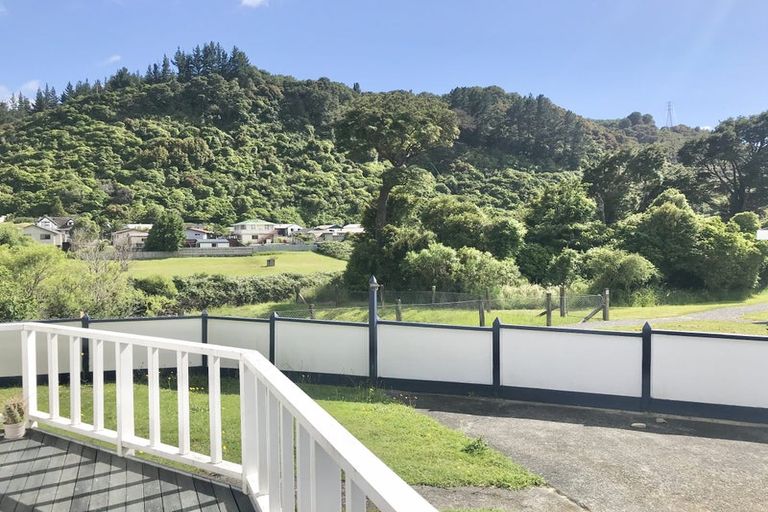 Photo of property in 71f2/ Gemstone Drive, Birchville, Upper Hutt, 5018