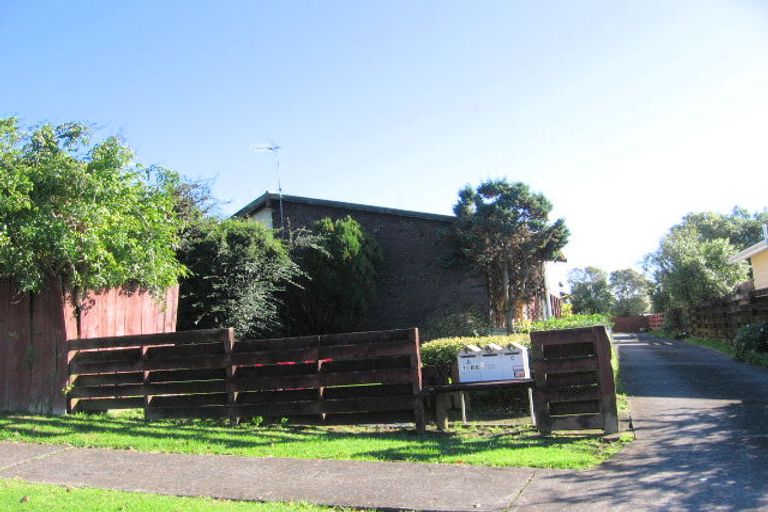 Photo of property in 88 Roberts Road, Te Atatu South, Auckland, 0610