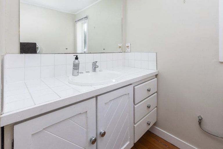 Photo of property in 206 Riverlaw Terrace, Saint Martins, Christchurch, 8022