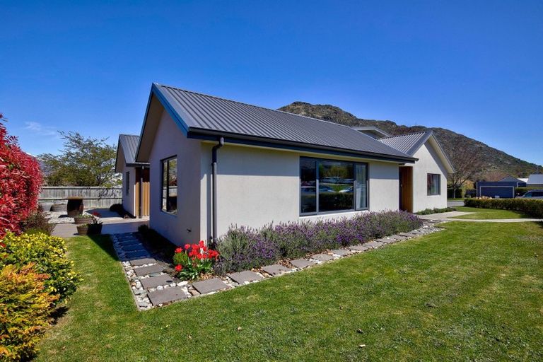 Photo of property in 13 Copper Beech Avenue, Frankton, Queenstown, 9300