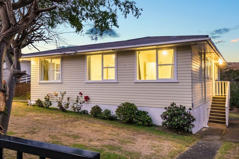 Photo of property in 12 Paenui Street, Titahi Bay, Porirua, 5022