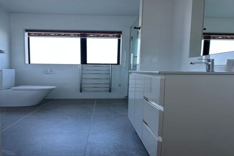 Photo of property in 53 Pitoitoi Drive, Riverhead, 0820