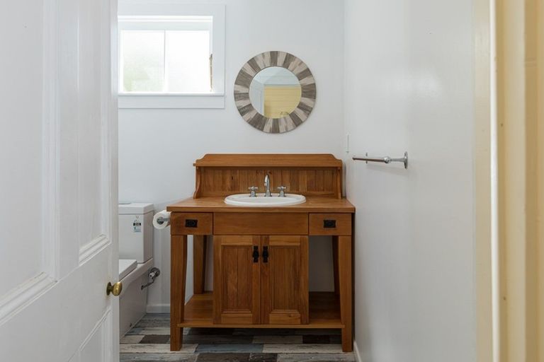 Photo of property in 8 Shoal Beach Road, Aramoana, Omakere, 4271