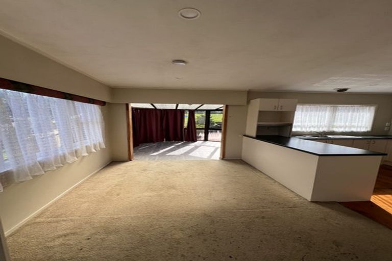 Photo of property in 1 Short Street, Manurewa East, Auckland, 2102