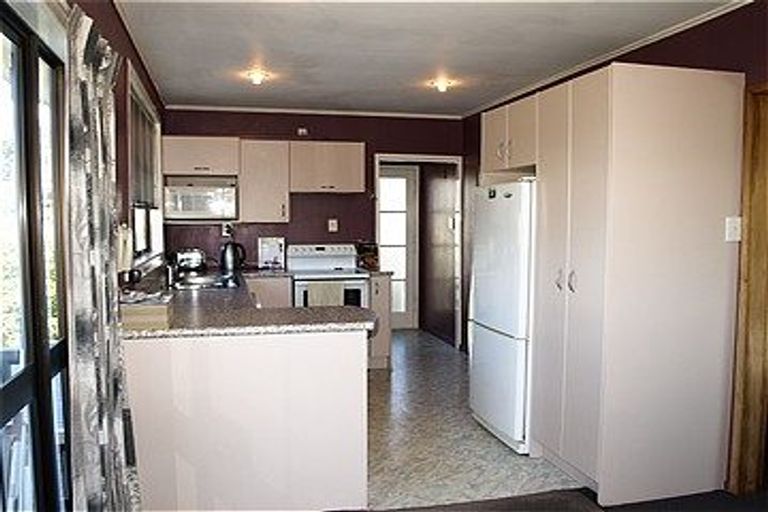 Photo of property in 33 Juniper Road, Sunnynook, Auckland, 0620