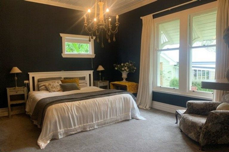 Photo of property in 10 Rawhiti Street, Vogeltown, New Plymouth, 4310