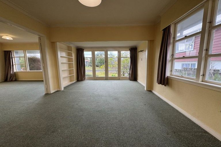 Photo of property in 12 Wincanton Place, Awapuni, Palmerston North, 4412