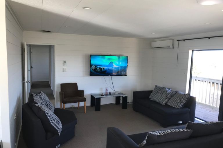 Photo of property in 4 Rotoma Rise, Clover Park, Auckland, 2019