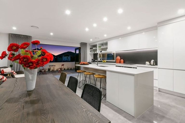 Photo of property in 6 Sarcodia Place, Papamoa Beach, Papamoa, 3118