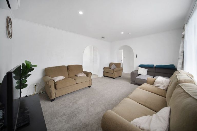 Photo of property in 12a Everitt Road, Otara, Auckland, 2023