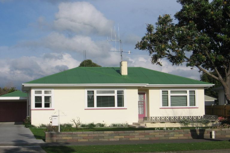 Photo of property in 128 College Street, Awapuni, Palmerston North, 4412