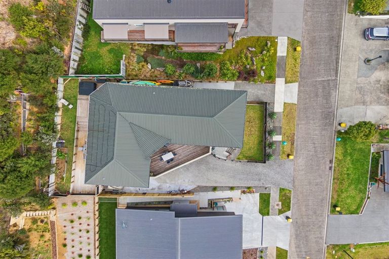 Photo of property in 111 Pacific View Drive, Whangamata, 3620