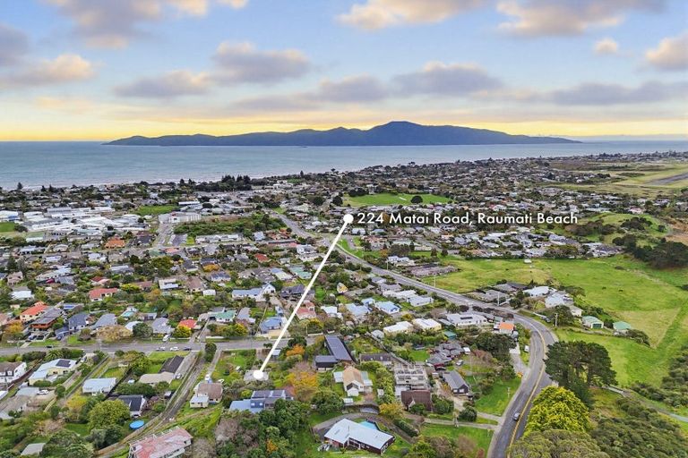 Photo of property in 224 Matai Road, Raumati Beach, Paraparaumu, 5032