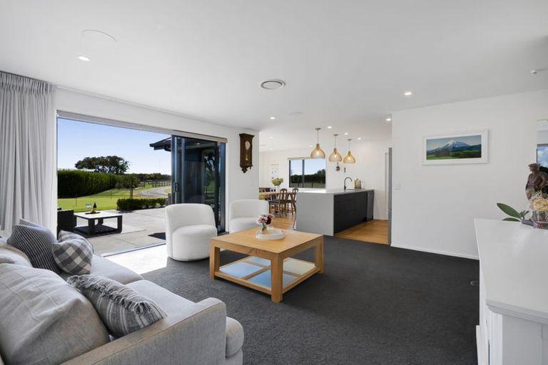Photo of property in 8 Tikorangi Road East, 4383