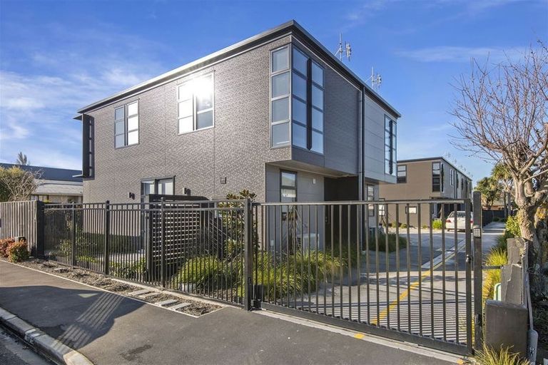 Photo of property in 8/68 Barbour Street, Waltham, Christchurch, 8011