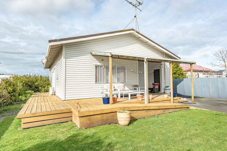 Photo of property in 54 Tawa Street, Gonville, Whanganui, 4501