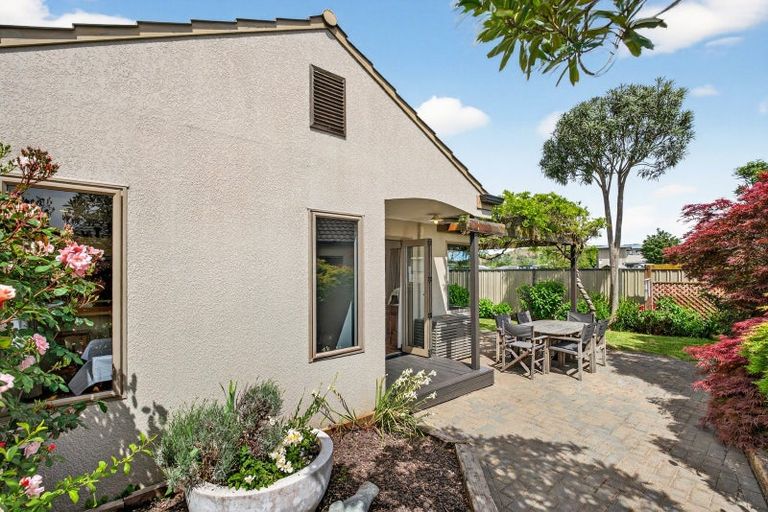 Photo of property in 13 Aintree Place, Taradale, Napier, 4112