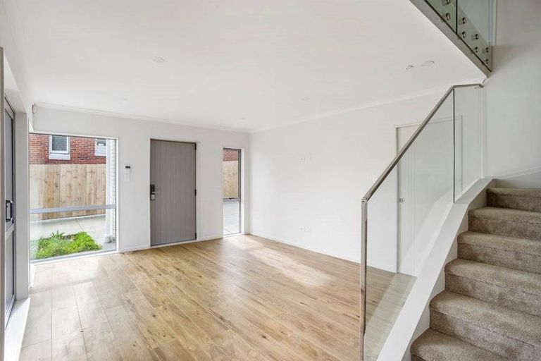 Photo of property in 69e Great South Road, Manurewa, Auckland, 2102