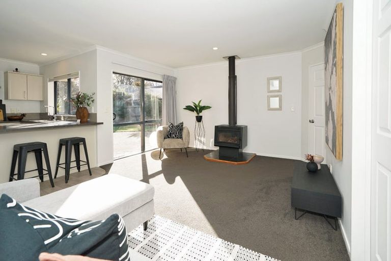 Photo of property in 35 Farringdon Avenue, Rototuna North, Hamilton, 3210