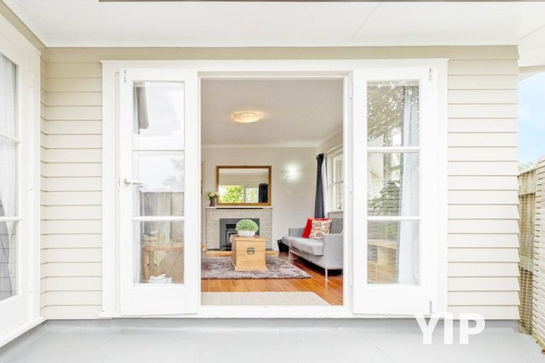 Photo of property in 7b Jay Street, Paparangi, Wellington, 6037