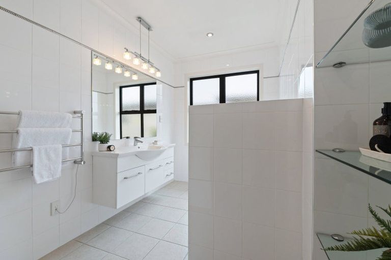 Photo of property in 36 Great West Road, Matipo Heights, Rotorua, 3015