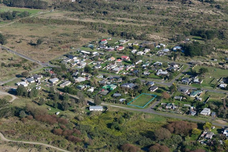 Photo of property in 20 Hokio Road, Hokio Beach, Levin, 5571