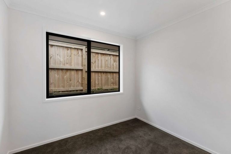 Photo of property in 11 Minerva Avenue, Helensville, 0800