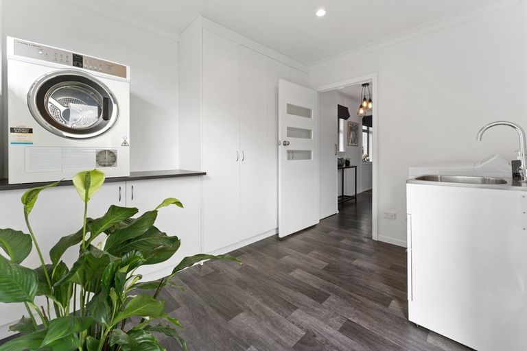 Photo of property in 138 Miranda Street, Stratford, 4332