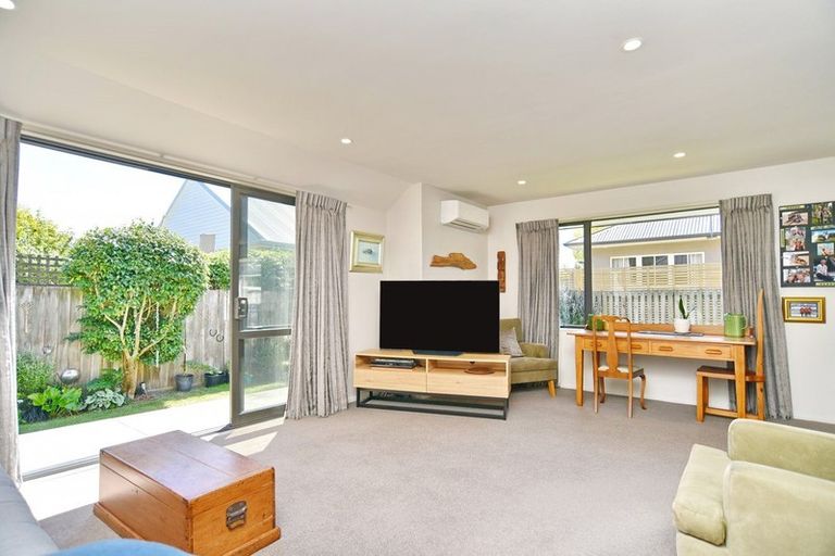 Photo of property in 2/71 Thames Street, Mairehau, Christchurch, 8013