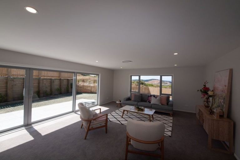 Photo of property in 6 Prestbury Grove, Churton Park, Wellington, 6037