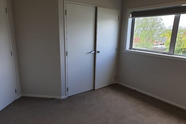 Photo of property in 34a Divich Avenue, Te Atatu South, Auckland, 0610