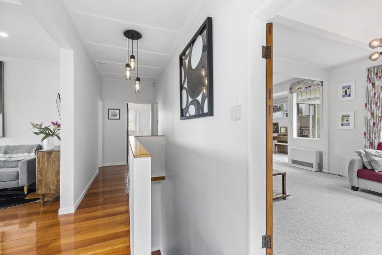 Photo of property in 17 Fortunatus Street, Brooklyn, Wellington, 6021