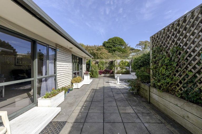 Photo of property in 30a Moulton Street, Moturoa, New Plymouth, 4310