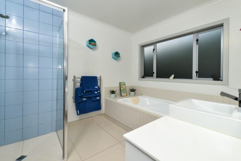 Photo of property in 64 Palliser Drive, Huntington, Hamilton, 3210