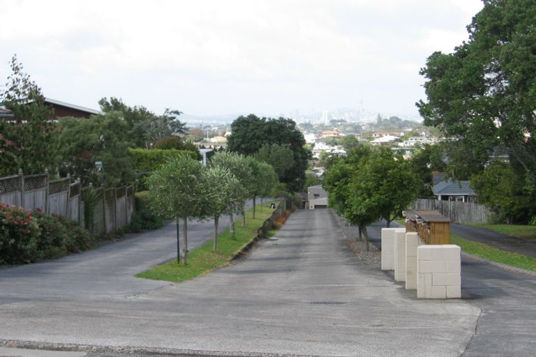 Photo of property in 32f Parr Terrace, Castor Bay, Auckland, 0620