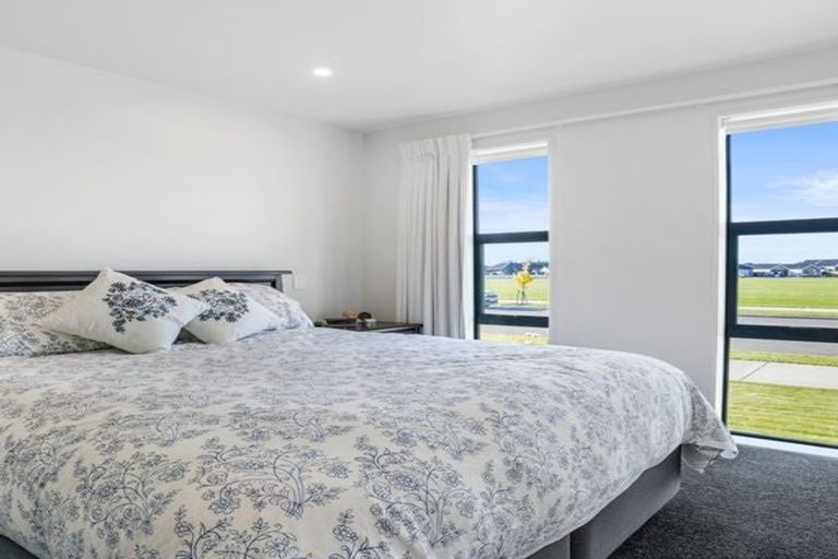 Photo of property in 21 Goldie Drive, Rangiora, 7400