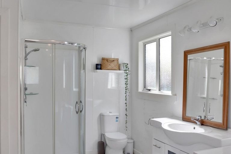 Photo of property in 143 Portia Street, Stratford, 4332