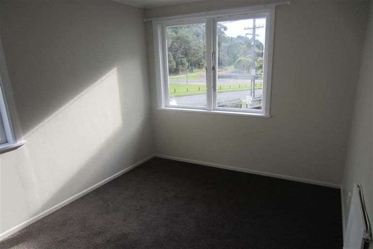 Photo of property in 208 Sievers Grove, Cannons Creek, Porirua, 5024