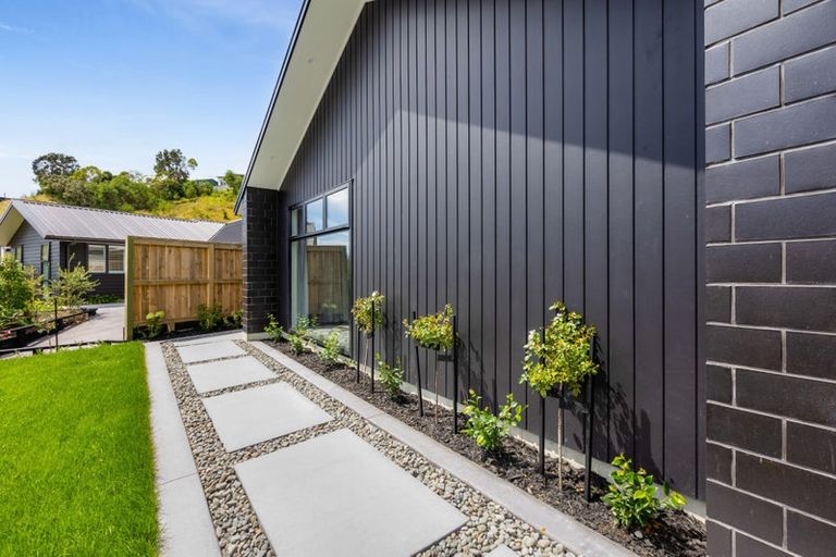 Photo of property in 26 Sycamore Grove, Lower Vogeltown, New Plymouth, 4310