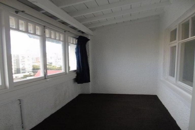 Photo of property in 1/21a Talavera Terrace, Kelburn, Wellington, 6012